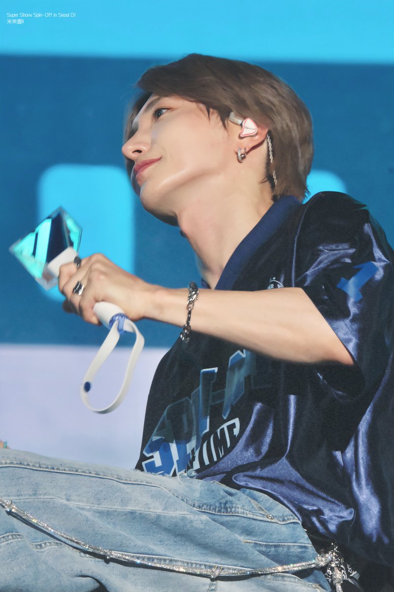imqqqii17's tweet photo. (∩ᵒ̴̶̷̤⌔ᵒ̴̶̷̤∩)
#SuperShow_Spinoff_Halftime
#SpinOff_Halftime
#SSS_HALFTIME
#SUPERJUNIOR
#슈퍼주니어
#leeteuk
#朴正洙
#利特
#이특
#イトゥク https://t.co/u0NsfbtZYE