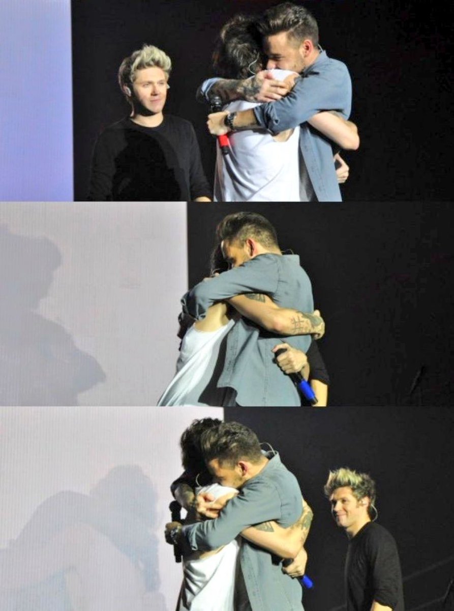 ursecrecttattoo's tweet photo. a hug that tight would cure me fr https://t.co/rKbHpSuc2p
