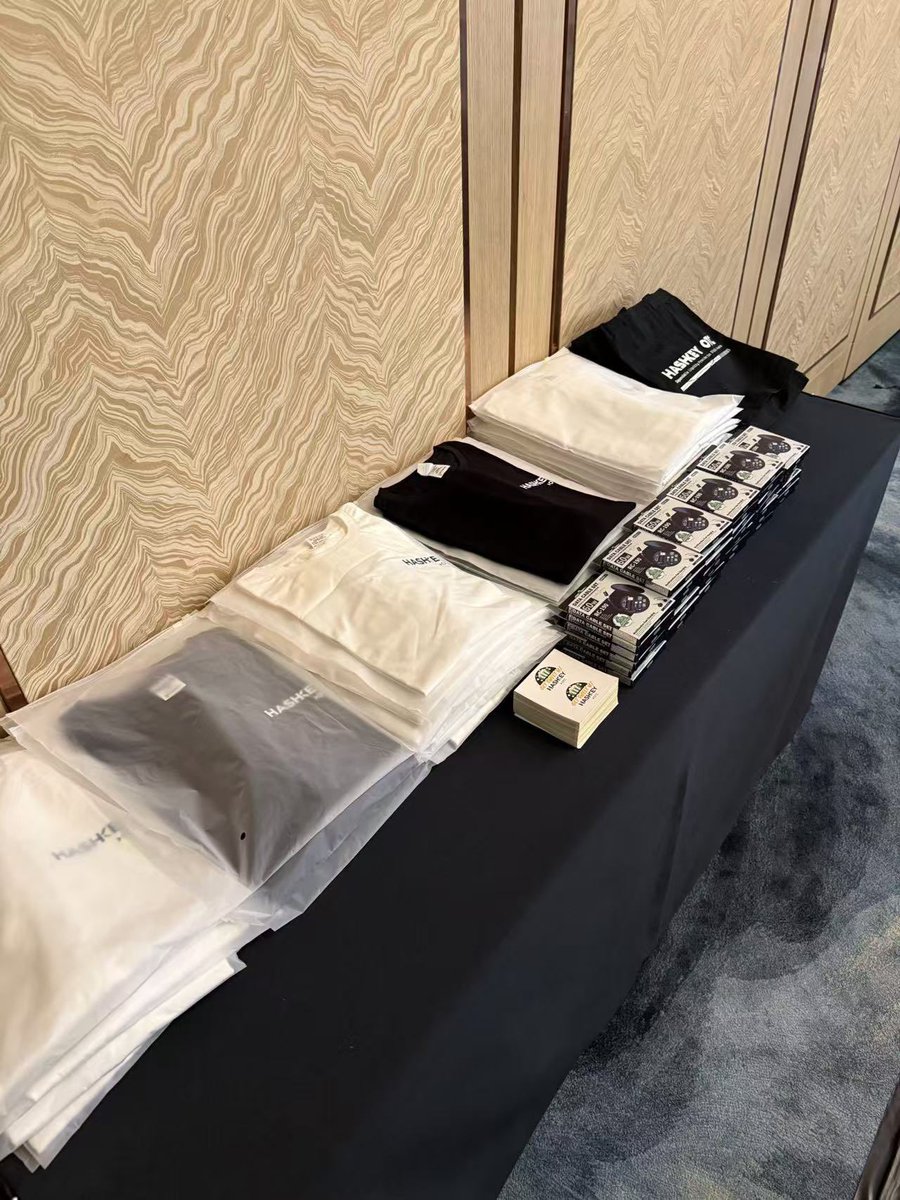 HashKeyOTC's tweet image. Are you ready to #GetSweet with #HashKeyOTC? 🍬🍭😋

⚠️ Make your way down to #SmartCon organized by @chainlink and drop by our booth for some popcorn and exclusive swags‼️

📍Kerry Hotel, Hong Kong 
⏰ 30-31 Oct

Don’t walk. Run. 🏃💨