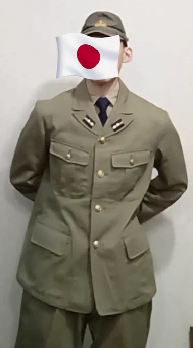 三種軍装着た 