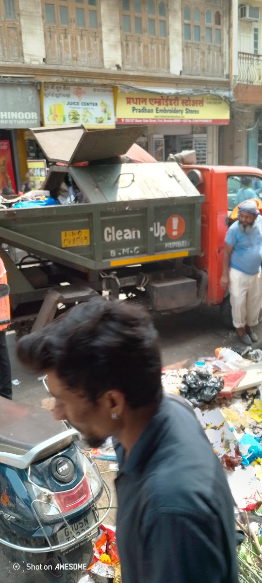 Sheth_Company's tweet photo. @mybmc @mybmcWardA @NS_Mehta_Finsev
This is Condition of Fort Area Under #BMC,Totally Dry &amp; Wet Garbage Lying on Road Around #Public Walking place &amp; Residential Buildings at
12.00 Pm Today,It's Totally Effects #Citizens #Health
120-124 Perin Nariman Street,Fort,Mumbai-400001
,👏 https://t.co/4SygD4ejA4