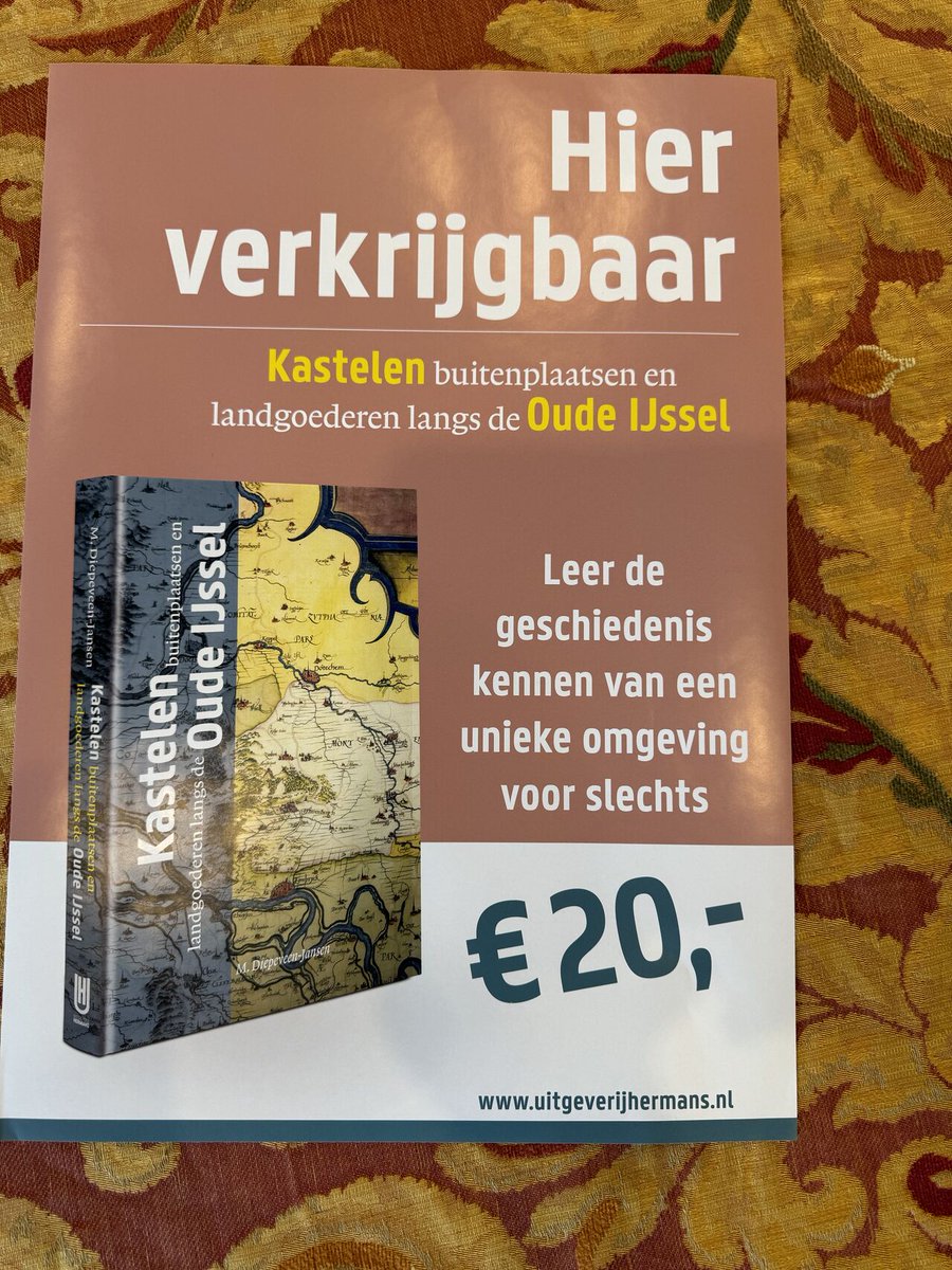 s_KBL's tweet photo. Nieuw boek: ‘Kastelen, buitenplaatsen en landgoederen langs de Oude IJssel’ van Pol Diepeveen-Jansen op Huis Landfort. René Dessing, voorzitter sKBL, nam het 1e exemplaar in ontvangst. Dit boek behandelt de 15 bestaande en verdwenen kbl langs de Oude IJssel. Prijs € 20,-. https://t.co/815yjBNikh
