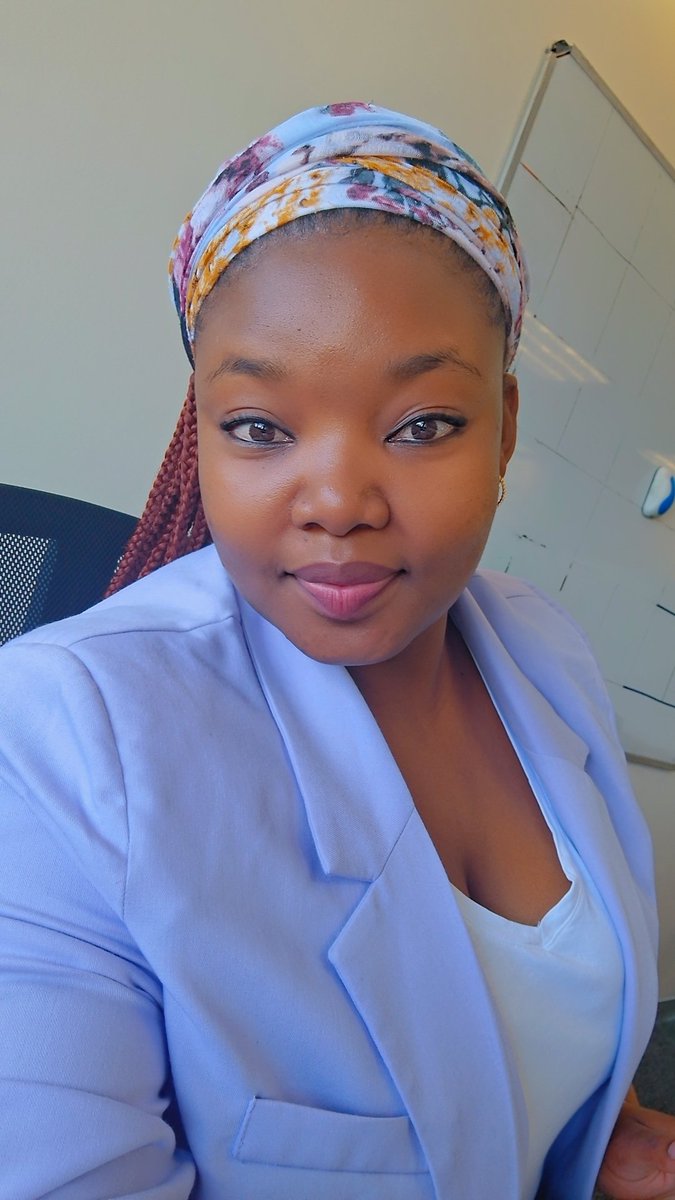 NthabiM_'s tweet photo. I just wanna knock off, go drink a mimosa and buy a pot plant. https://t.co/cJKzQg8VpL