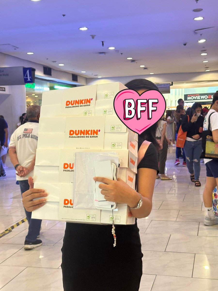 kartwonin's tweet photo. when i came home with these boxes of donuts, the first thing that my mama said was “putangina mong bata ka” https://t.co/IMFdznWLhN