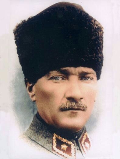 'Benim naçiz vücudum elbet bir gün toprak olacaktır. Ancak Türkiye  Cumhuriyeti ilelebet payidar kalacaktır.' MUSTAFA KEMAL ATATÜRK 🇹🇷
