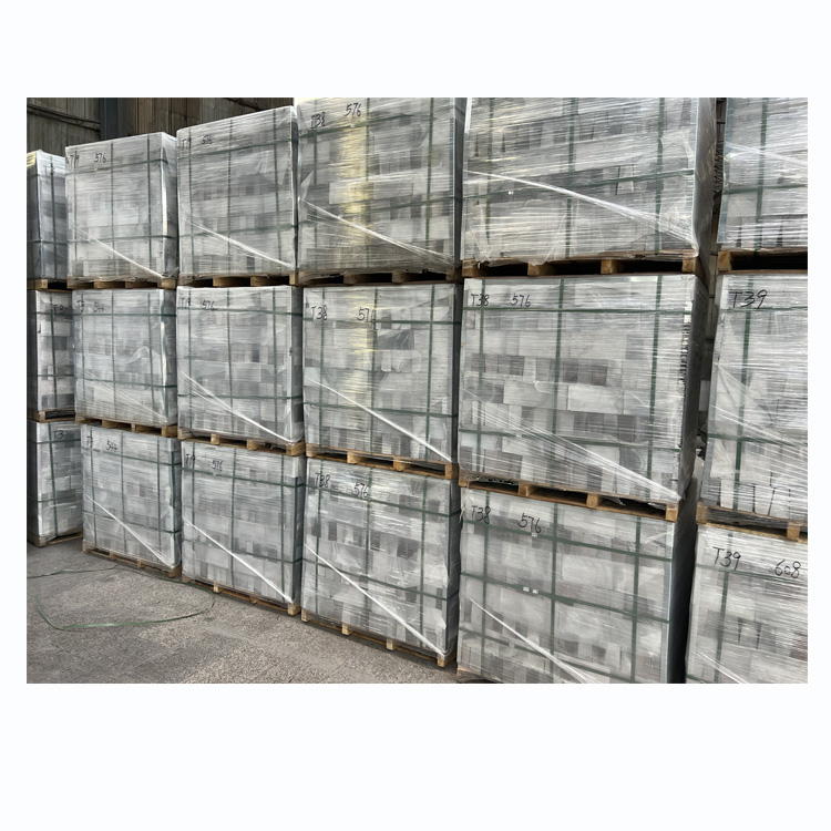 XinyRefractor's tweet image. 🌟 Upgrade with our Si3N4-SiC Bricks! High-performance, durable, and perfect for high-temp applications! 🔥💪 #RefractoryMaterials