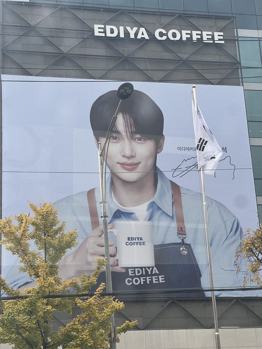 멜차 tweet media