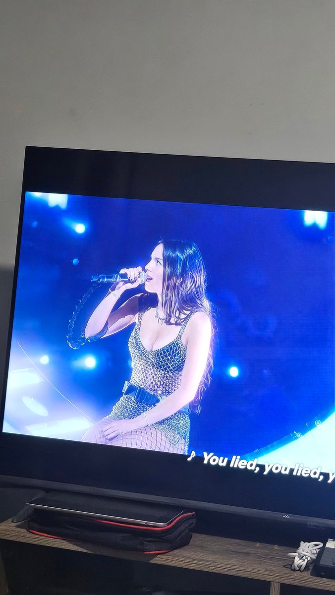 Eww_Its_Chloe's tweet photo. Im as sick as a dog at the moment, but so happy to get to experience the guts world tour again! 

#GUTSWorldFilmTour
@netflix @LiviesHQ https://t.co/WJREuoO9aV