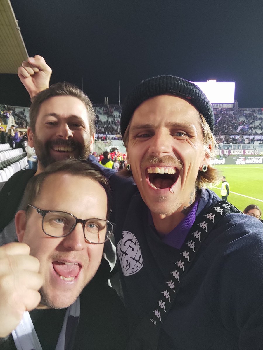 Loserkid46 🐇 tweet media