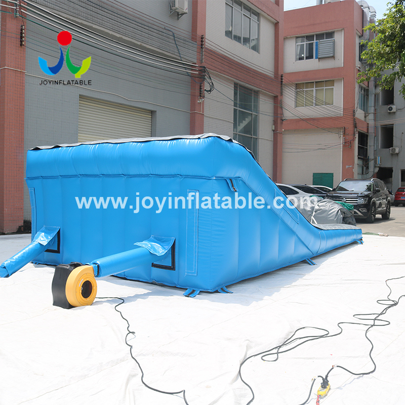JoyInflatable's tweet photo. Guangzhou JOY Inflatable Limited has an effective and flexible supply chain to ensure timely delivery. From selection, design, production to package, each detail is important. #fmxairbaglanding #inflatableairbag https://t.co/PknaGx7akL