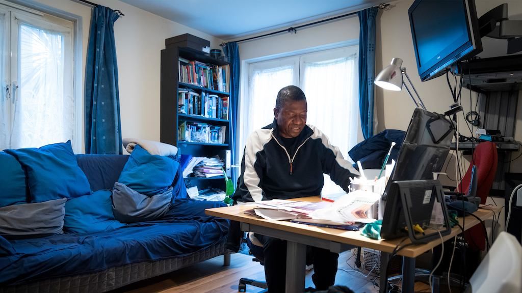 "We’re proud to be part of the Safe Homes Now campaign, raising awareness of the problem and the need for a strategy to fix unsafe homes. Our goal is to ensure that no-one in England has to live in a home that damages their health." says Hilary Burkitt, Policy Manager at