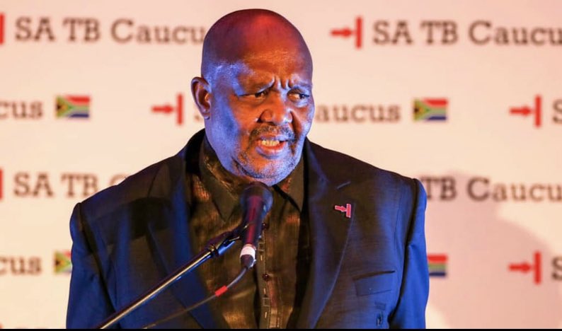 TwaRSA26's tweet photo. What if that girl gave kabza sleeping pills just to make it seem like he was cheating only to ruin his marriage?

Phela women can be shameless and conniving when they don't get what they want. https://t.co/rmYuSX9Cc3