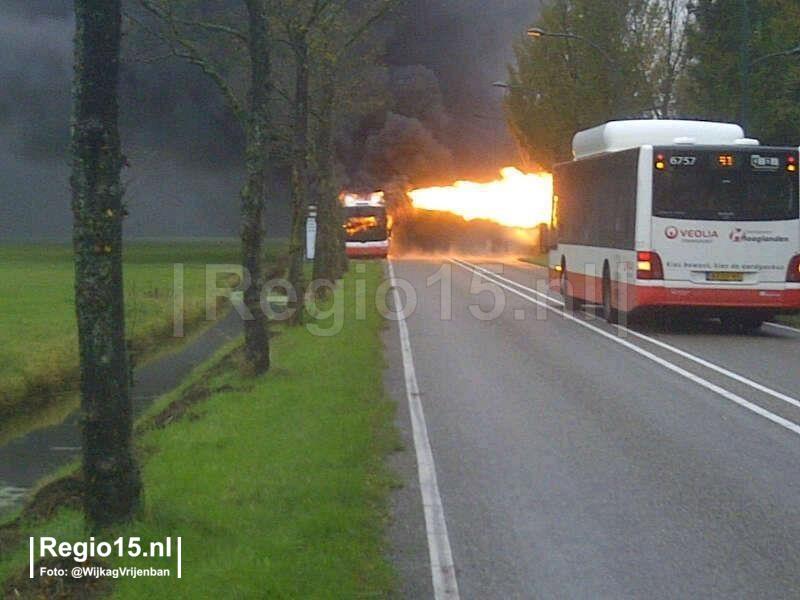 Brand in aardgasbus veroorzaakt enorme fakkel in Wassenaar