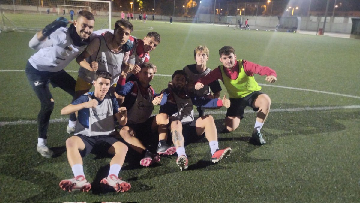 En el entrenamiento de ayer, éste fue el equipo ganador del mundialito de partidos reducidos.