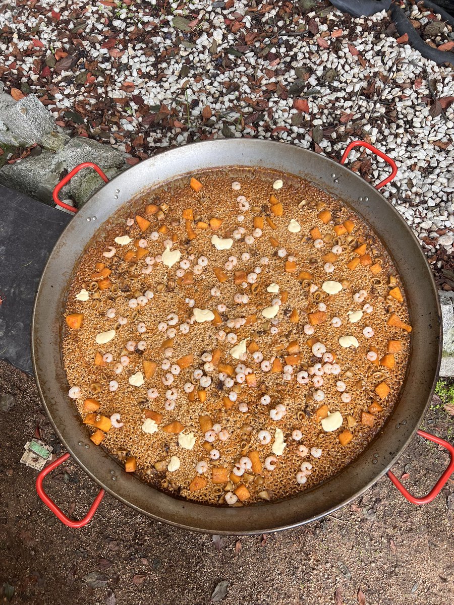 Del domingo pasado. Arroz de carrilleras y pimientos y de gambas y calabaza. Siempre con #Miskolegas