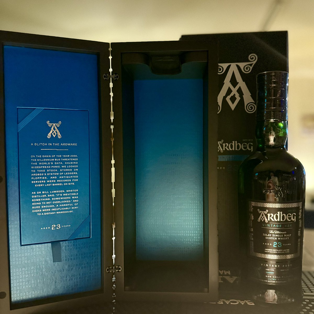 gallerybarpeace's tweet photo. ARDBEG VINTAGE_Y2K AGED 23YEARS
アードベッグY2K23年
貴重な2000年原酒を使ったアードベッグが入荷しました。オロロソとバーボン樽熟成。この20年超えのアードベッグは外したことが個人的にありません。貴重な1杯
発売記念で1ショット8000円にしております。11月中か反響があれば年内までやります。 https://t.co/bUwg6lsSSw