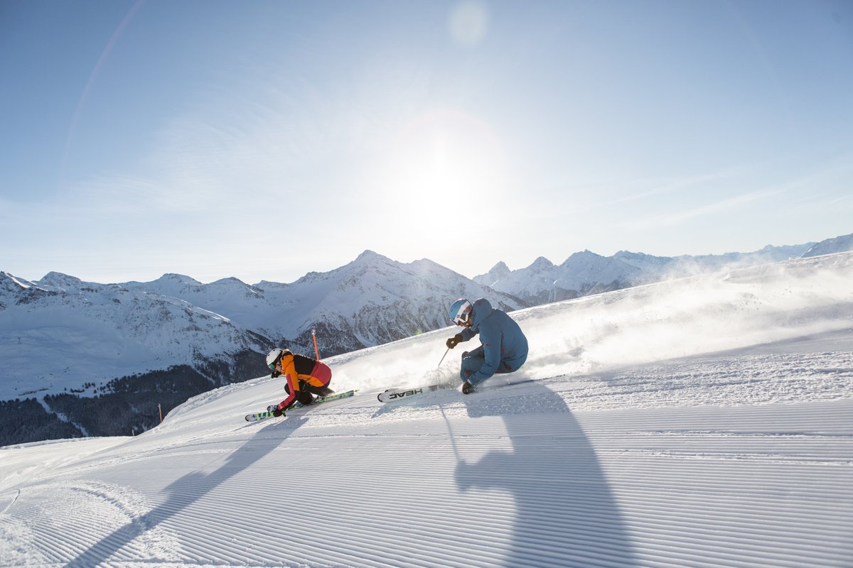 visitgraubunden's tweet photo. Tag someone who would love to join you on the slopes! ๐๐ป
#graubunden #visitgraubunden #swisstravel #adventuretravel #Switzerland #swissalps #luxurytravel #winter #winteractivities #skiseason #snowboarding #bobrun https://t.co/NacSMofwNq