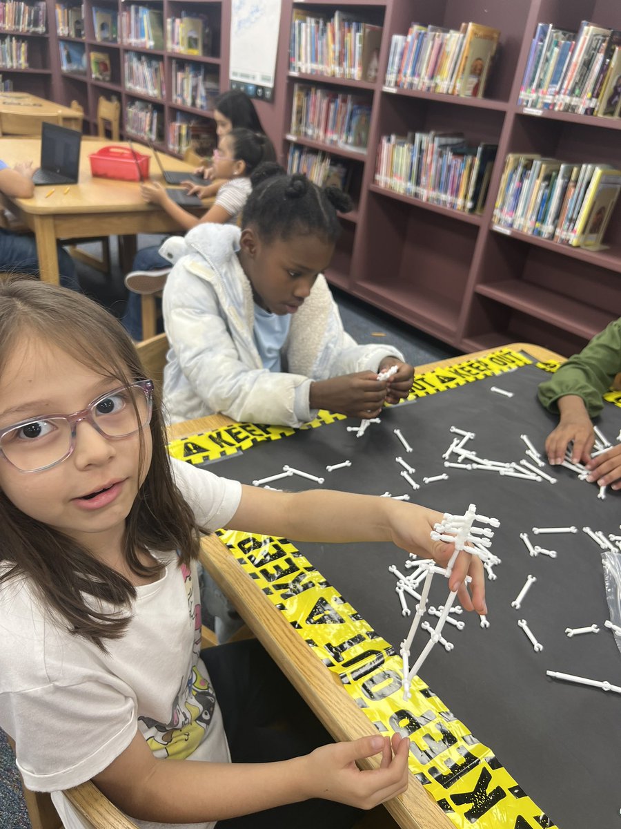 TigersLMCAldine's tweet photo. 💀 Spooky #STEMStation 🎃 Explore the skeletal system + Día de Los Muertos! This week we are diving into bone structure, cultural traditions, &amp; hands-on learning—bringing science, art, &amp; culture together in one spot. 👻  #CKLA #AldineImpact @Thompson_Aldine @aldinelibraries https://t.co/HYll8kCgUI