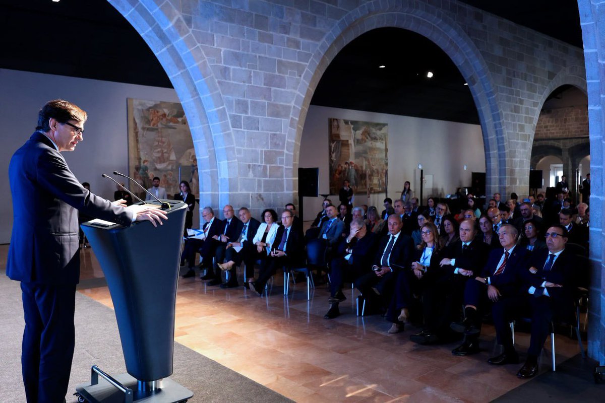 salvadorilla's tweet photo. Catalunya vol estar implicada amb tot el Mediterrani, amb la comunitat mediterrània, a través de l'@IEMed_, de la @UfMSecretariat i la #MedaWeek2024, donant suport a totes les iniciatives en coordinació amb el Govern d'Espanya. https://t.co/Onz178D5Ag