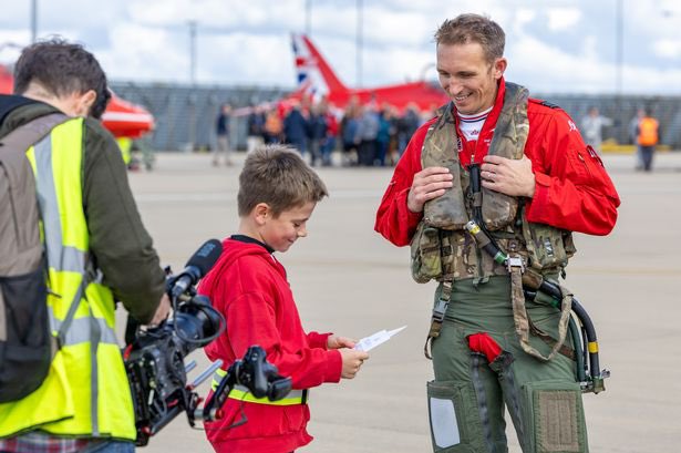 Jacob_The_Pilot's tweet photo. Just two days to go until my birthday and I’m 398 followers short of my 5000 target. Can you help me get it over the line please🙏🏻 https://t.co/DMCcbqwAVs