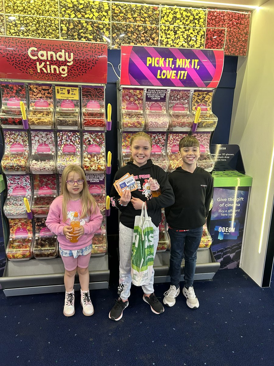 NDEJadeArdolino's tweet photo. Thank you to all that attended our cinema event at @ODEONCinemas in Swansea to watch the fantastic Buffalo kids! 🍿🎥

Hope you all enjoyed as much as we did! 🙂 have a great rest of the half term! 

@ndeducation @NDEKirstyM @NDECharlotteT https://t.co/hXBykCoDYj