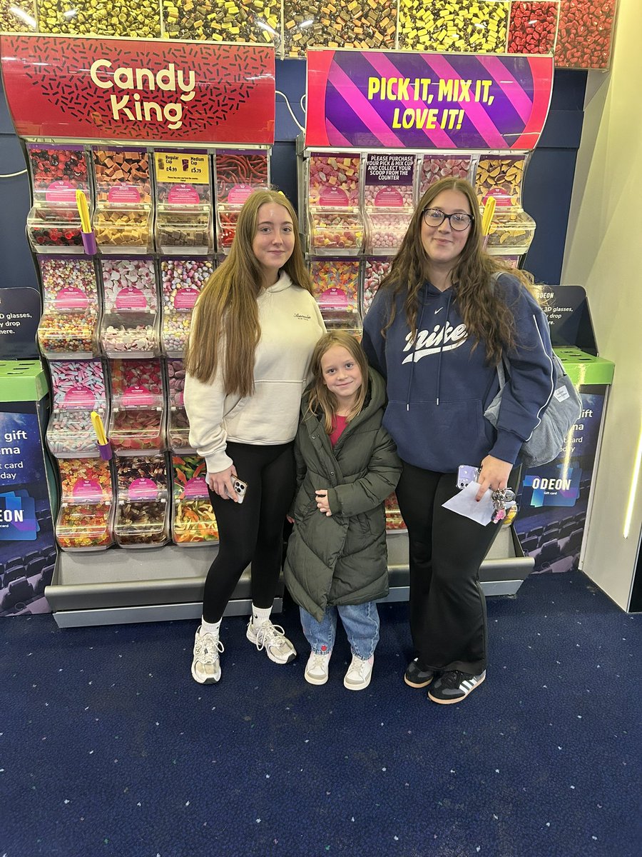 NDEJadeArdolino's tweet photo. Thank you to all that attended our cinema event at @ODEONCinemas in Swansea to watch the fantastic Buffalo kids! 🍿🎥

Hope you all enjoyed as much as we did! 🙂 have a great rest of the half term! 

@ndeducation @NDEKirstyM @NDECharlotteT https://t.co/hXBykCoDYj
