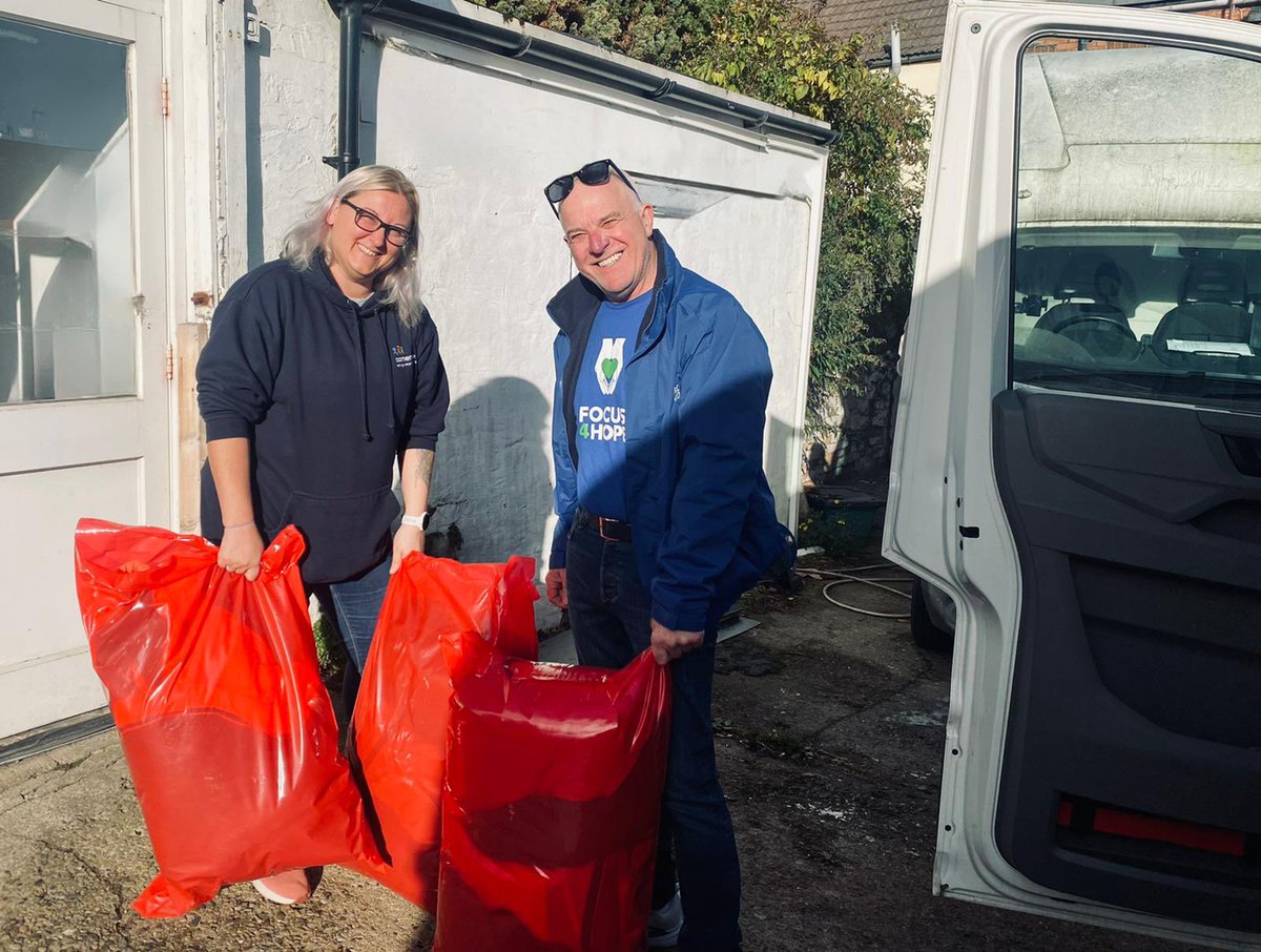 Focus4Hope's tweet image. Our wonderful volunteer John has been busy delivering @SleepPoduk to Cornerstone Supported Housing in County Durham. 
We have also shared some hand sanitiser which we have had donated too 💙
#workingtogether
#helpingthehomeless
#sleeppod