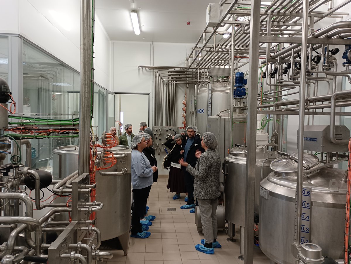 aplta_USC's tweet photo. E rematou a xornada coas demostracións prácticas dos equipos e produtos de #Kersia e #bioMérieux (non houbo un momento para o aburrimento, moi interesante o visto hoxe!) e visita polas instalacións da #APLTA.
Graciñas a todos os asistentes!
#JornadaKersia https://t.co/Jvq6ATq0qs