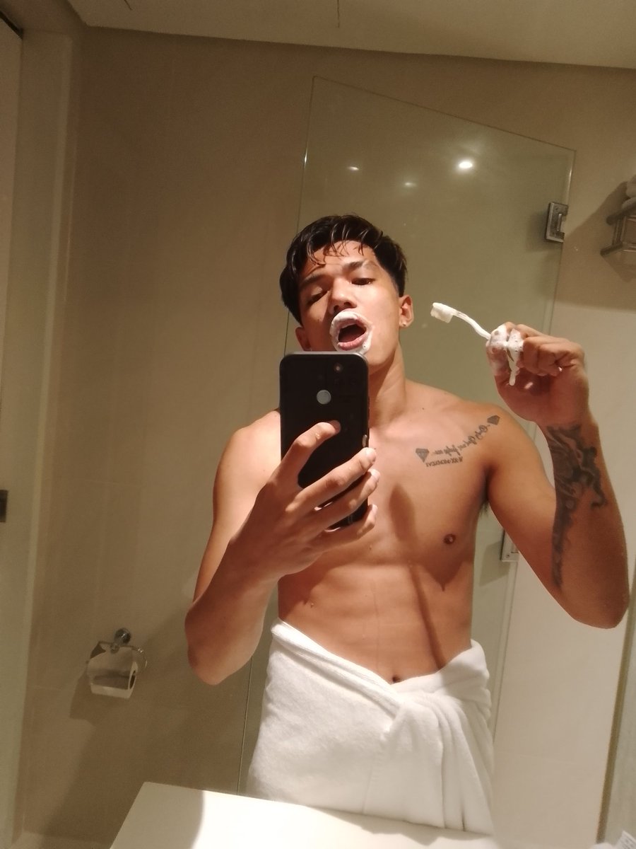 viejaymc2863's tweet photo. Let's shower together 💦💌 https://t.co/0MHLxG3O5W