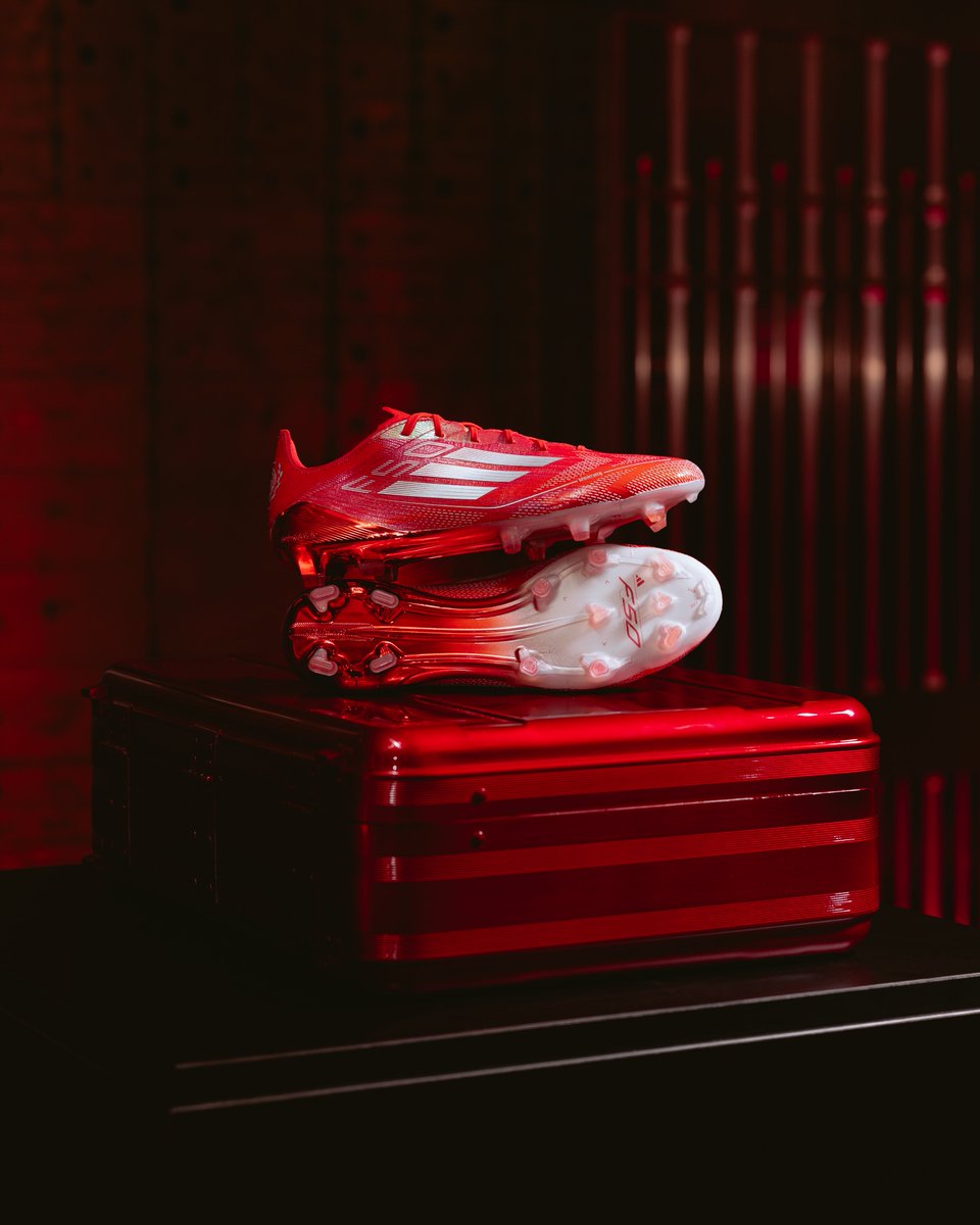 SOCCER.COM tweet media