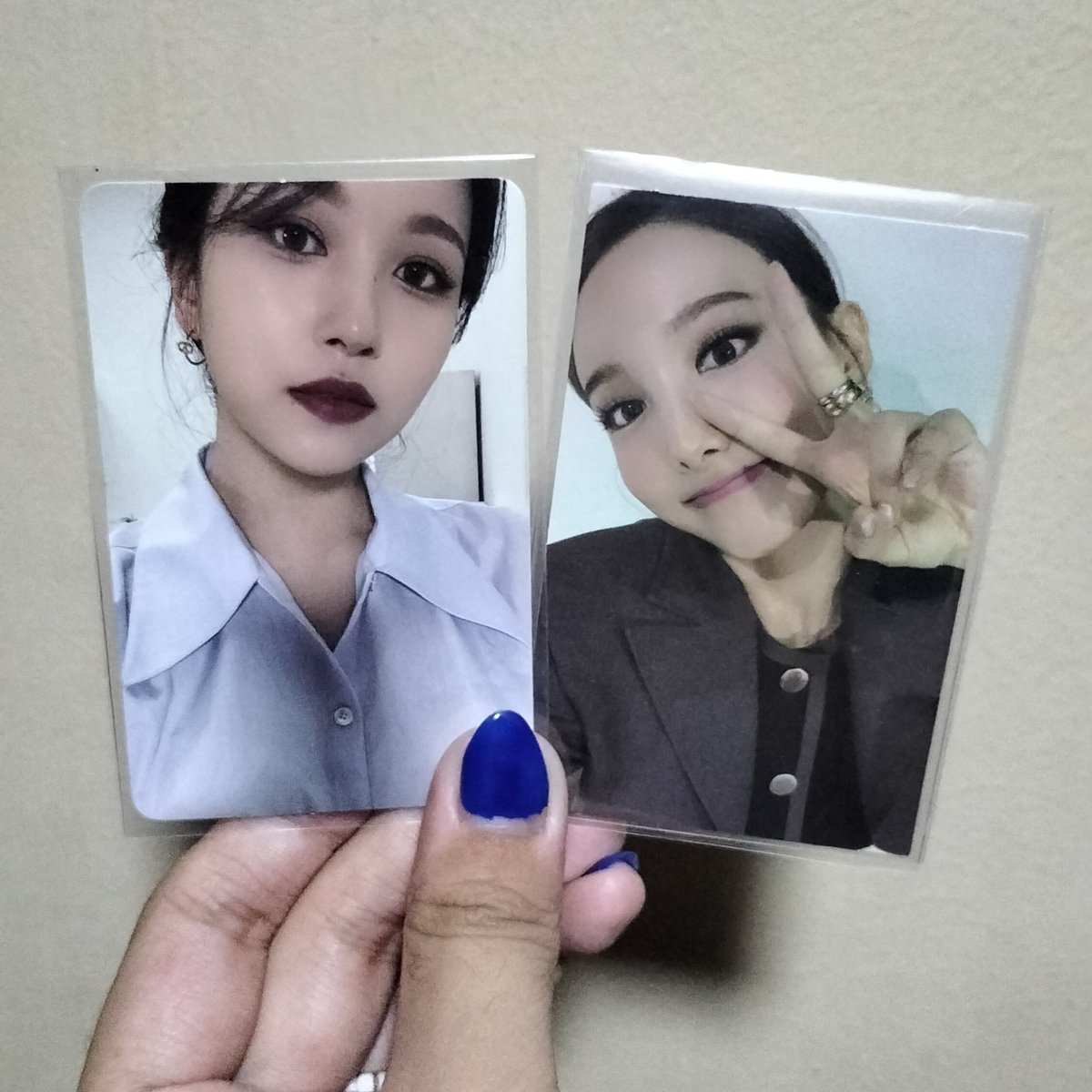 AdiCarts_'s tweet photo. WTS / LFB
➥ TWICE EWO and FOL Official Photocards
⌗ 60 pesos each, 150 for set taker
𓏔 Onhand and ready to ship
𓏔 Great condition on all photocards
𓏔 RFS : Decluttering 
MOP : GCash, Maya, Bank Transfer via BPI
MOD : J&amp;T, Flash Express, LBC
🏷️ Twice Momo Mina Nayeon EWO FOL https://t.co/SiZd7gmg59