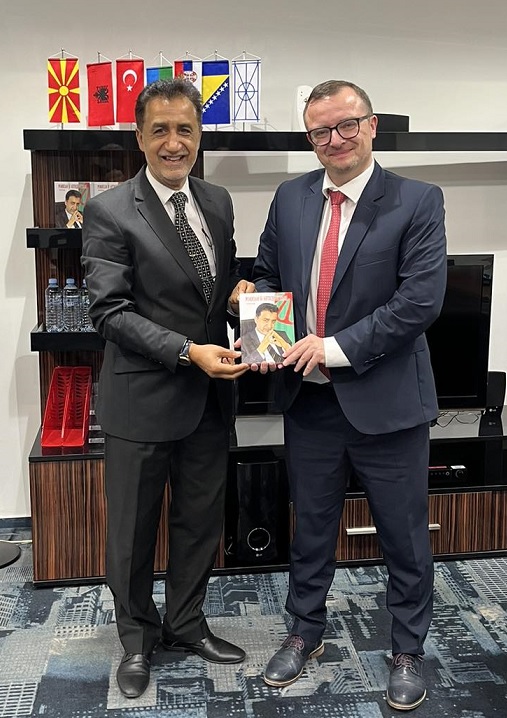 Konrad-Adenauer-Stiftung Skopje (@kas_mkd) on Twitter photo ℹ️ Официјалниот претставник на Фондацијата Конрад Аденауер во 🇲🇰,  Даниел Браун, оствари средба со заменик-министерот на Министерството за односи меѓу заедниците, Неждет Мустафа, на која се разговараше за работата на министерството и можностите за заедничка соработка. ℹ️ Официјалниот претставник на Фондацијата Конрад Аденауер во 🇲🇰,  Даниел Браун, оствари средба со заменик-министерот на Министерството за односи меѓу заедниците, Неждет Мустафа, на која се разговараше за работата на министерството и можностите за заедничка соработка.