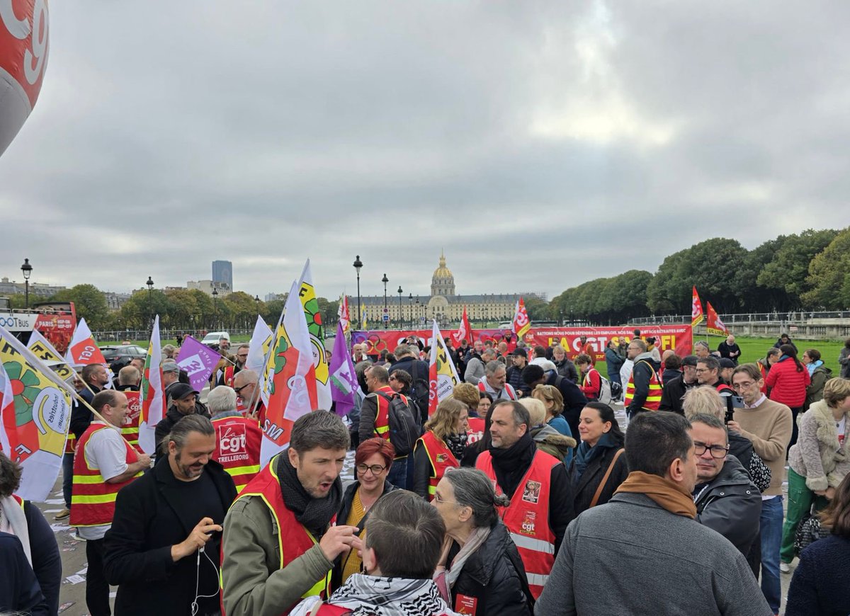 FnposCGT's tweet photo. PLF-PLFSS le compte n’y est pas ! » La CGT et les salariés mobilisés contre les mesures de déremboursements et d’augmentation du ticket moderateur. Defendons notre système de sécurité sociale, pour le droit a la santé avec prise en charge totale https://t.co/z37wPX0DaU