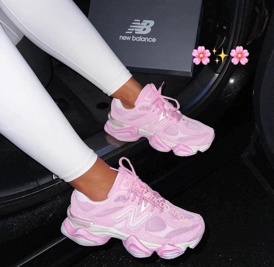 juliethardt's tweet photo. 9060 'Pink Overdye' ASOS Exclusive 🌸 https://t.co/ZNAHK2jDwO
