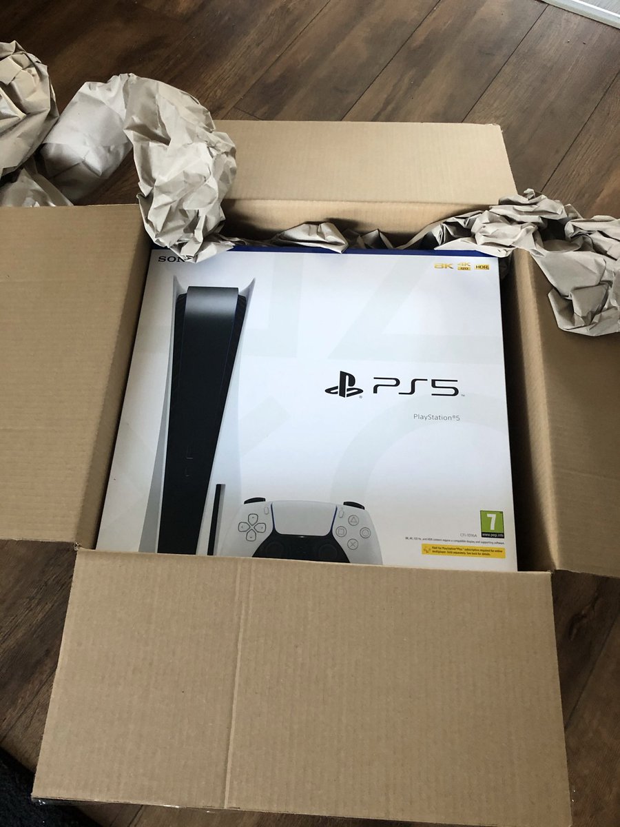 mgab93's tweet photo. @PlayStationUK I’d just started a new job and it was a treat for myself on release day! https://t.co/xagDUHLr0q