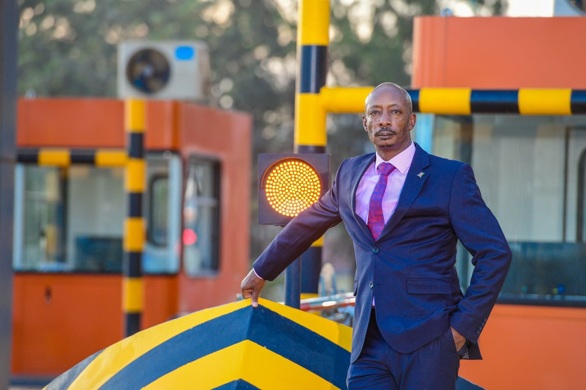 chriskirwa's tweet image. Amber Means Get ready!
Green Means Go! At the Greatest Speed you Can.
Unfortunately - Before it changes to Green - U must be ready to put in Work and endless hours.
There is No Short Cut Guys
Keep Putting in Work.
God Speed from #OurEventsLife