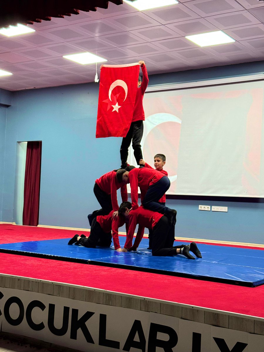 YedisuYBO's tweet photo. Cumhuriyeti daima ileriye taşımak, demokrasi, özgürlük ve kardeşlik değerlerine sahip çıkmak en büyük sorumluluğumuzdur.
Birlik ve beraberlik içinde daha güçlü yarınlara ulaşmak dileğiyle; 29 Ekim Cumhuriyet Bayramımız kutlu olsun.
101.yıl ♾️🇹🇷
@bingolmem @YedisuKaymakam https://t.co/6KscoGiqmO