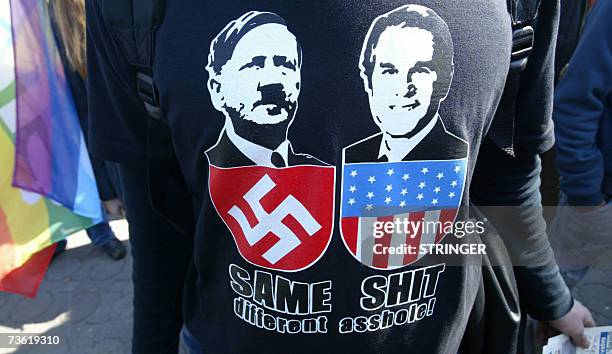 Hexakitty666's tweet photo. Barbara Bush is campaigning for warmonger Harris. Wasn't her dad Hitler a few years ago? https://t.co/C3L0clU5X7