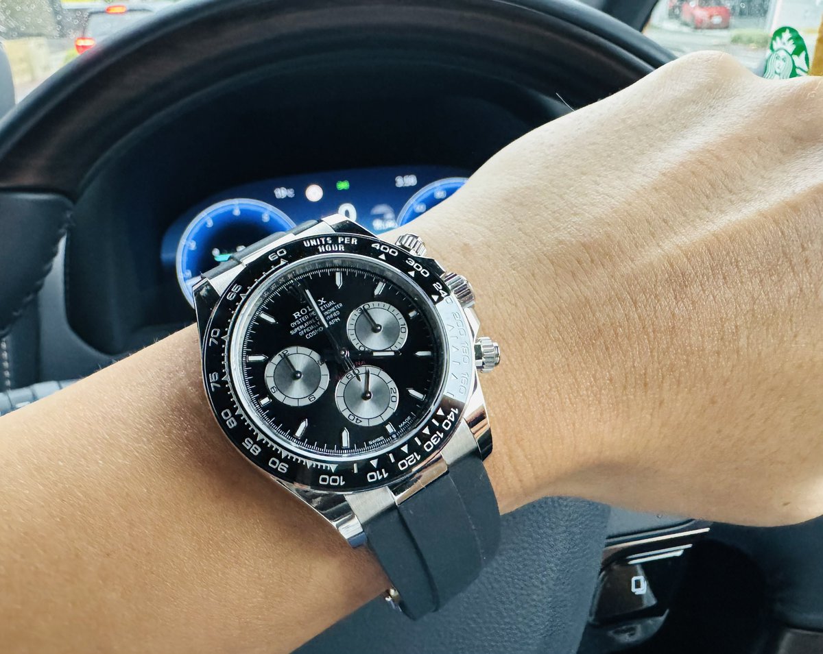 inthetail2016's tweet photo. 本日は家族DAY^ ^

#Rolex #Daytona #ロレックス #デイトナ https://t.co/ciiEBdfn85