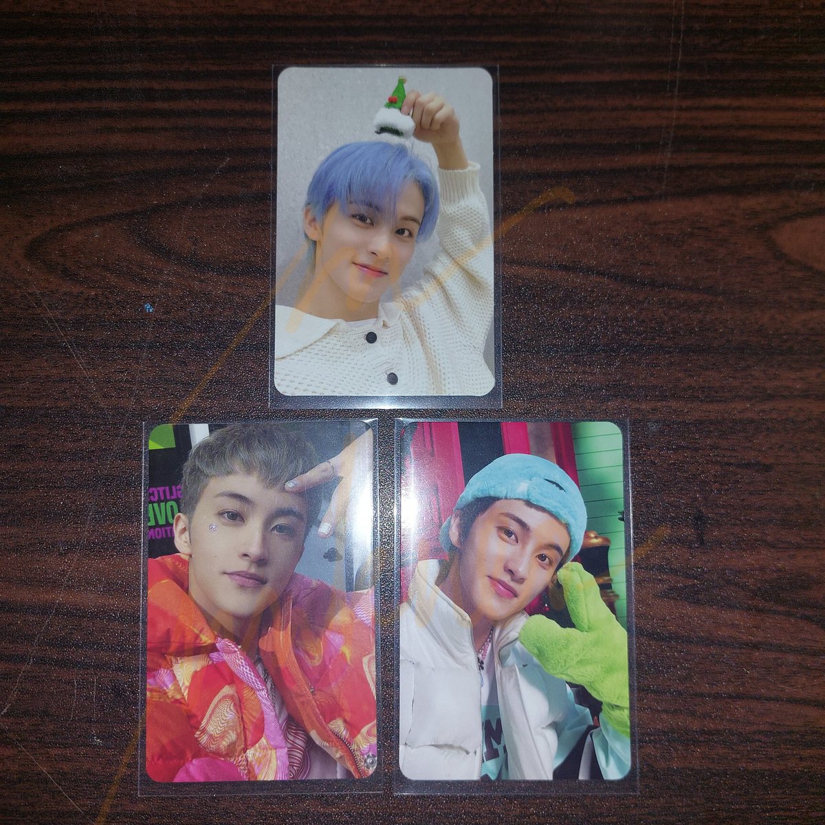 wts lfb ph #venttables •°○

MARK photocards
• ₱120 each / ₱340 set 
• onhand, x sensi

DM or reply to claim!

t. candy nct dream 127 glitch mode candy album pc pink xmas christmas