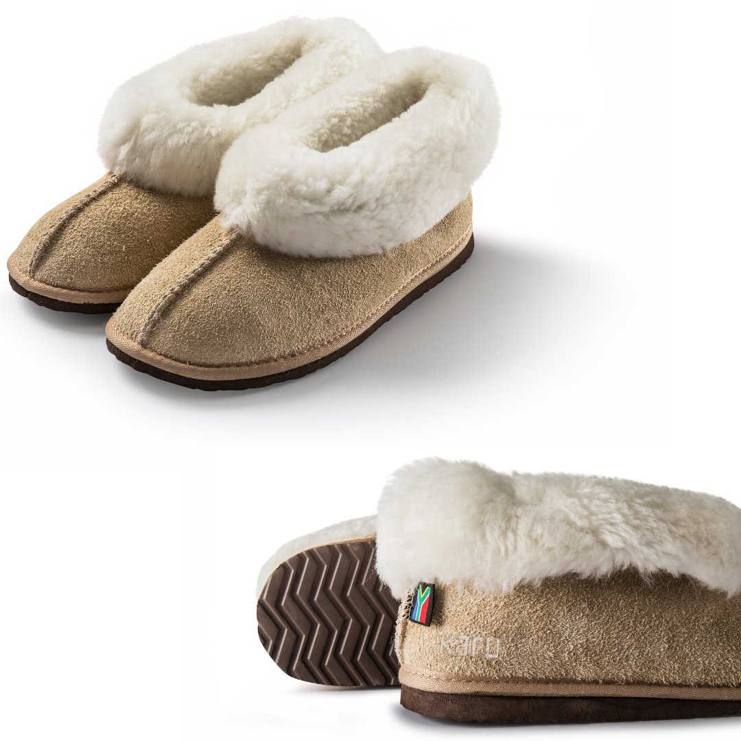 KaruSlippers's tweet photo. Wrap your gifts early this year! If you're still unsure what to get your family, stop by and purchase a pair of Cosy Wool as a gift for the festive season.

021 461 7185 / https://t.co/MWzb9fAv9K

#KARU #Slippers #CosyWool #CosyKaruSlipper  #KaruCosyRange #FestiveSeasonGift https://t.co/LlQQ5SftZB