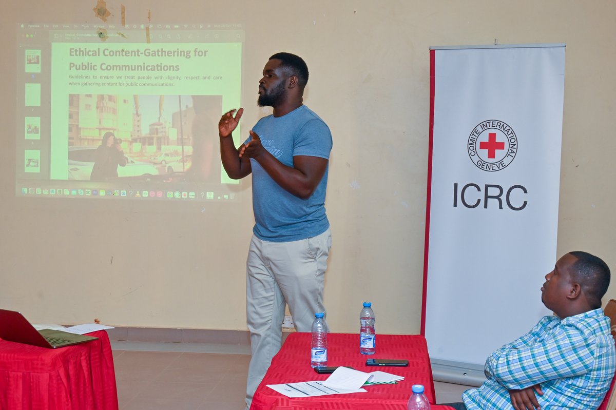 ICRC_Nairobi's tweet photo. Strengthening humanitarian reporting! 

Alongside @KenyaRedCross, we engaged with journalists from Wajir, Kenya. We dove into ICRC’s mission and equipping them with skills to responsibly integrate humanitarian content into their reporting. #MediaTraining #HumanitarianReporting https://t.co/la9Arba3Qm