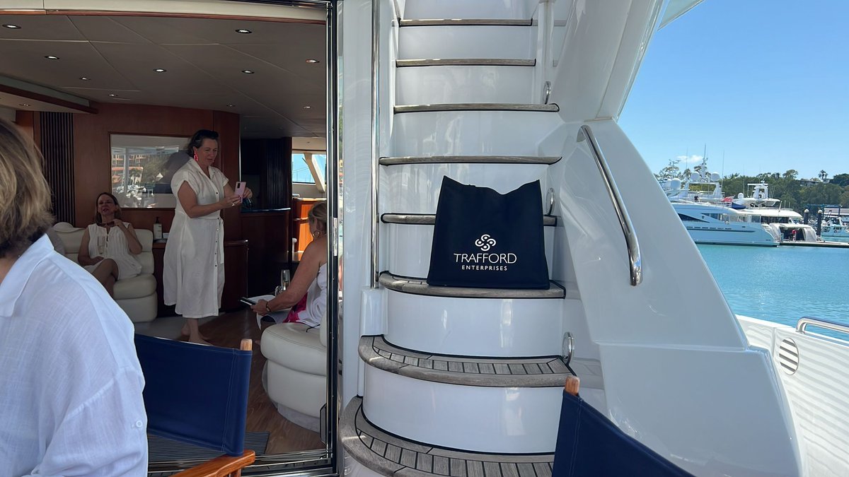 Shall we all enjoy an afternoon on a yacht enjoying the Australian summer, but don't forget your Trafford bag! #traffordbagtravels