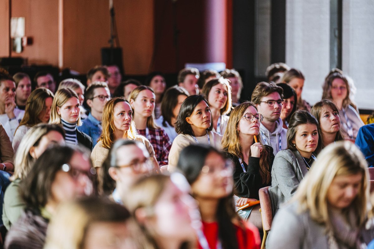 Spotted at <a href="/OMconference24/">OMconference</a>: Our envelope wall making visitors happy! ✨ While visitors tried their luck at our prize-filled wall, all 👀 were on Katelen when she shared tips on making email marketers’ lives easier. No luck yet? Join us at BAM Marketing Congress for 1x chance.