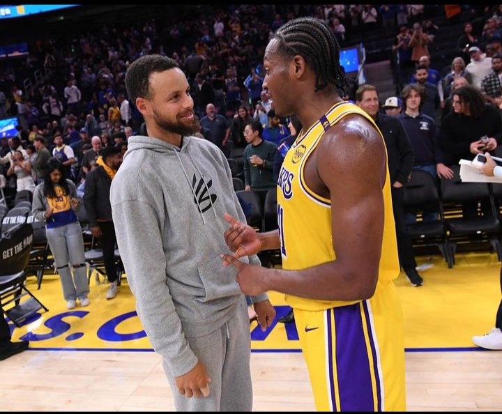 Stephen Curry tweet media