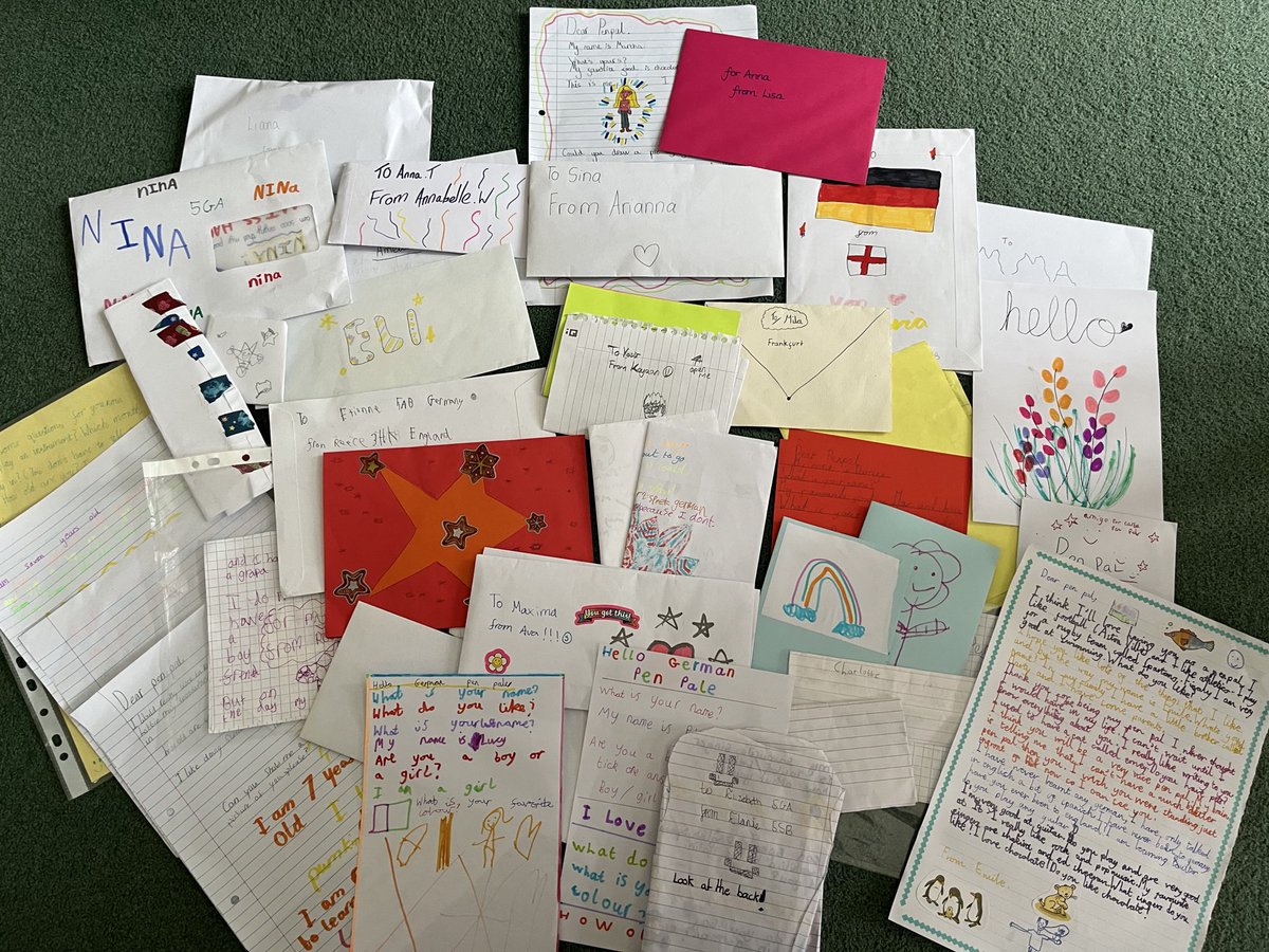 whcps's tweet photo. Look at all these letters, heading off to our penpals in Frankfurt! 💌Now all parcelled up, posted 📮and in the hands of the Post Office/ Deutsche Post 📯to safely deliver. #WHCGerman #WHCLanguages #WHCPenpals https://t.co/DqxC1ifVxw