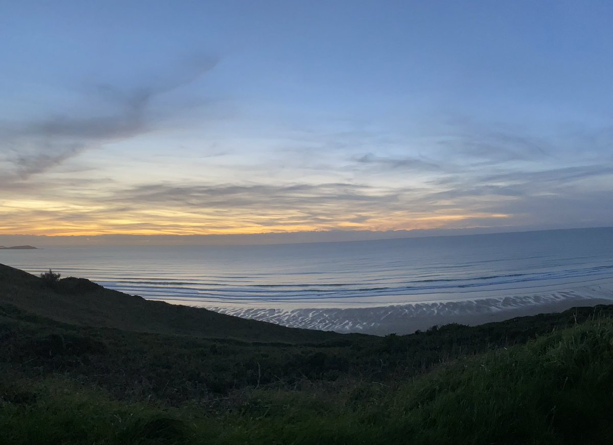 Gillythesinger's tweet image. The beauty of the world should feed our souls, whilst astounded by the attitude of those who live on this planet, to squeeze every bit of goodness out of the land. You have to live in harmony, when will they learn. The earth is more than something we stand on!