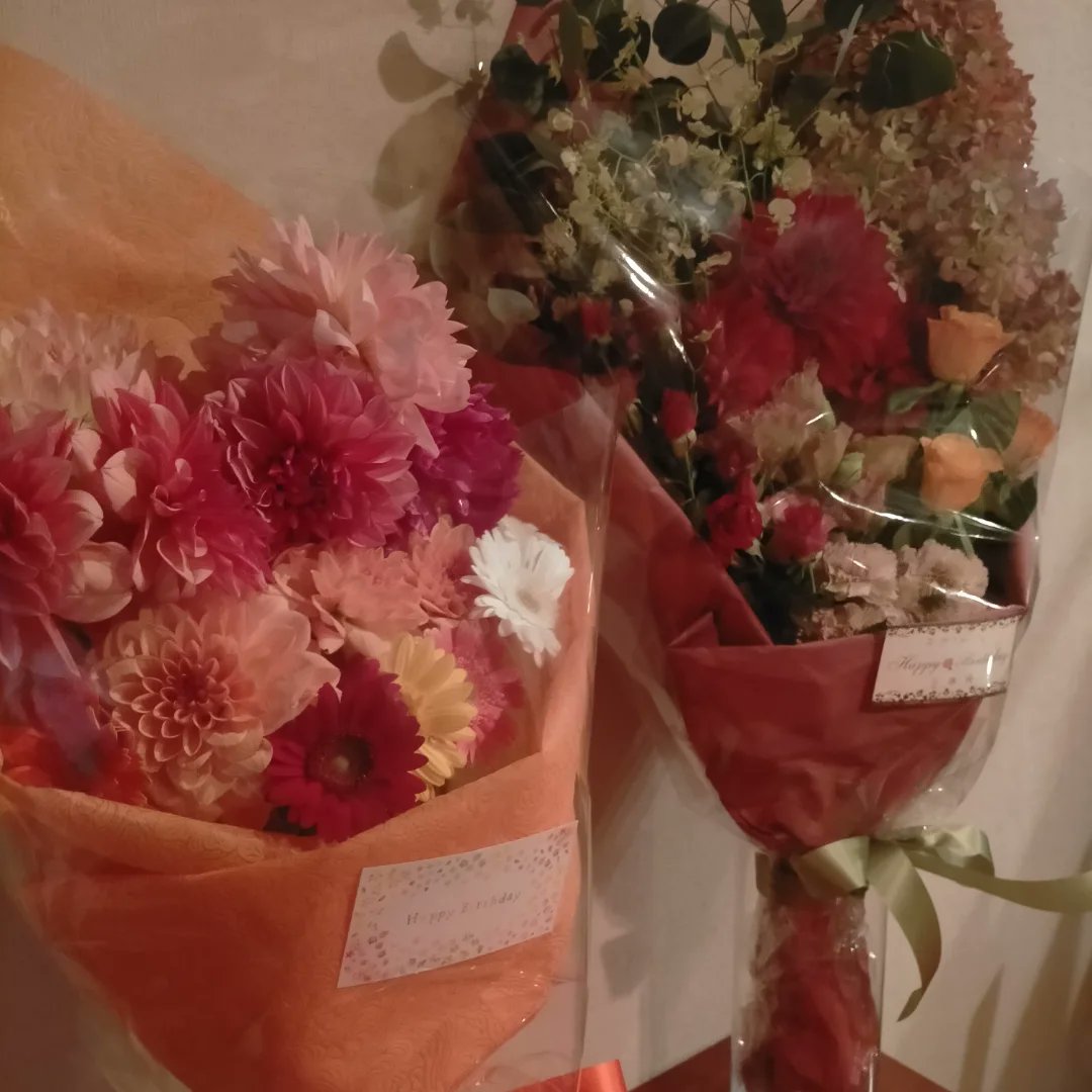 hinode2011121's tweet photo. ひのでのゆう  誕生祭  開幕
#2024誕プレ #今年も28歳  #お花有難う https://t.co/a52Sl5NE7x