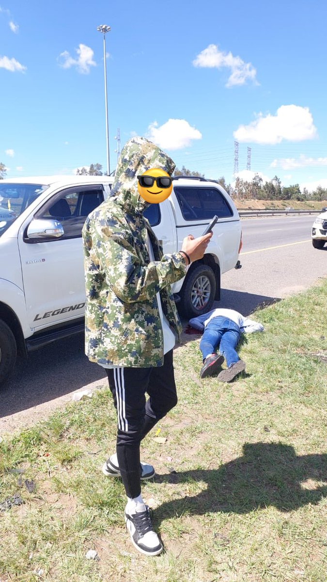 Hijackers get slotted by their potential victim - Johannesburg. Outstanding.