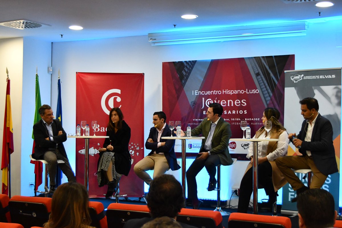 fehispor's tweet photo. ¡No te pierdas el II Encuentro Hispano-Luso de Jóvenes Empresarios! 🇪🇸🇵🇹
Un evento crear oportunidades de negocio entre España y Portugal.

📅 8 de noviembre en @feriabadajoz 
☕ Networking y charlas con expertos. 

Apúntate y aprovecha todo el potencial
https://t.co/cOVibKuQ1M https://t.co/3EOCfnk8hu